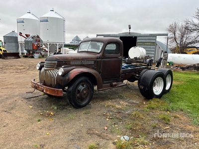 Chevrolet 1533 Antique Pickup (Inoperable)