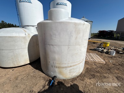 1750 gal Water Tank