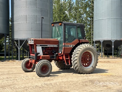 International 1986 2WD Tractor