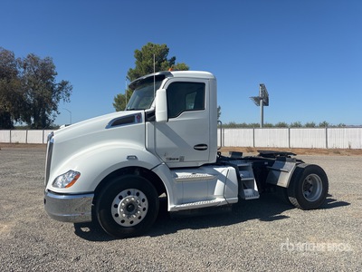 2018 Kenworth T680 4x2 S/A Day Cab Truck Tractor