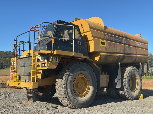 1988 Cat 773B 40000 L Off-Highway Rigid Water Truck 1988 Cat 773B 40000 L Off-Highway Rigid Water Truck