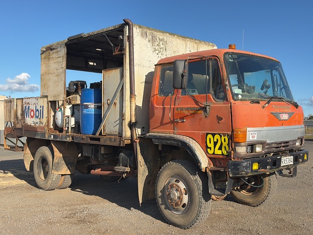 1993 Hino GT1118 4x4 Lube Truck 1993 Hino GT1118 4x4 Lube Truck