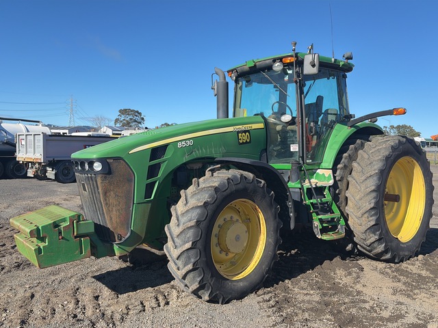 2007 John Deere 8530 4WD Tractor