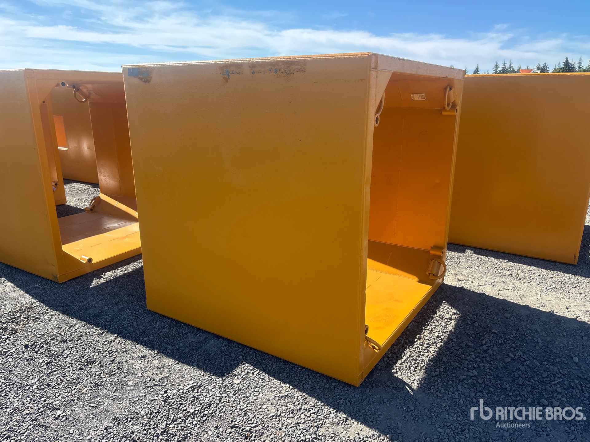 Trench Shoring TS1850 6 ft x 6 ft (3 in Wall) Manhole Box