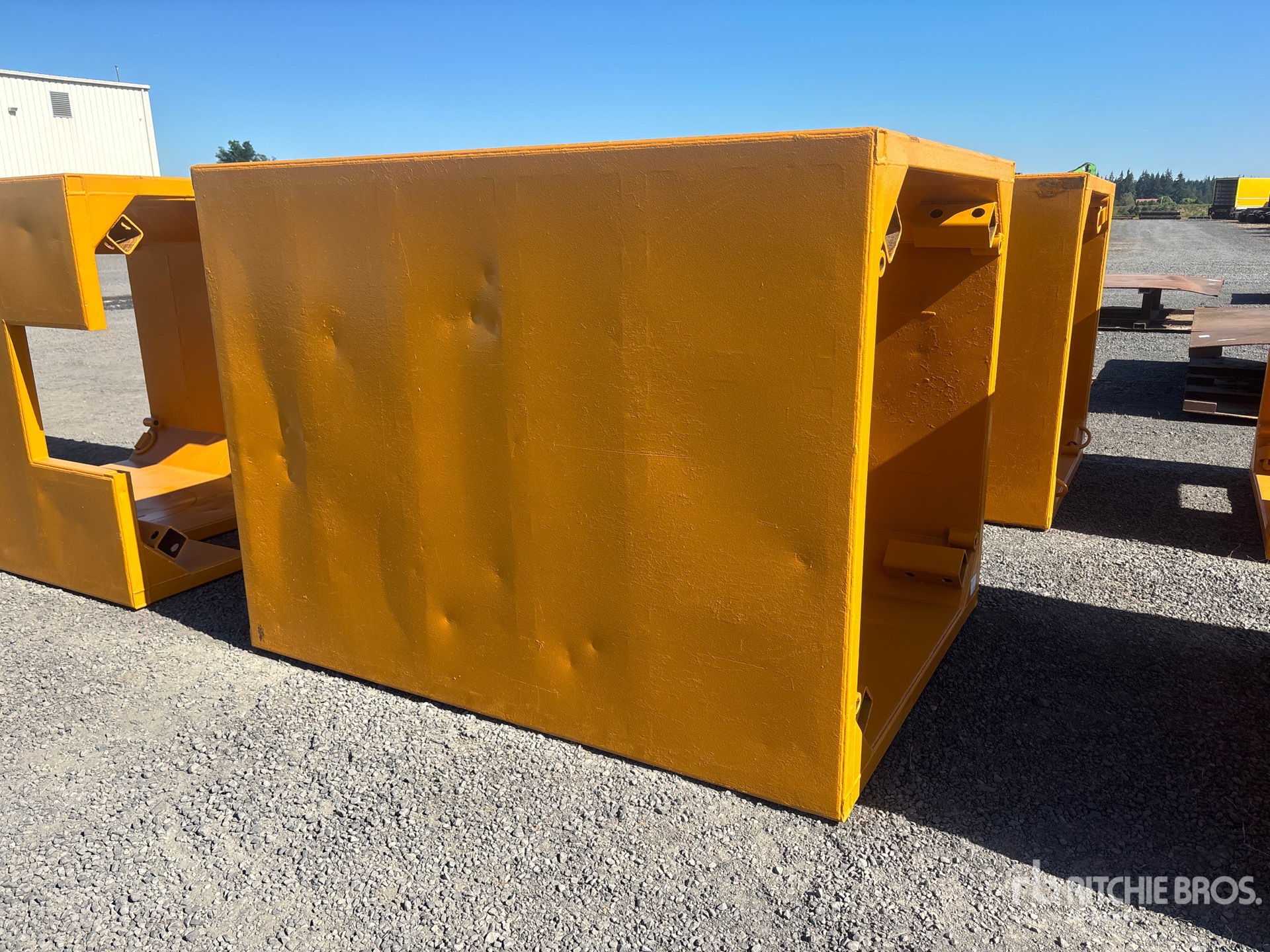 Trench Shoring TS1850 6 ft x 8 ft (3 in Wall) Manhole Box