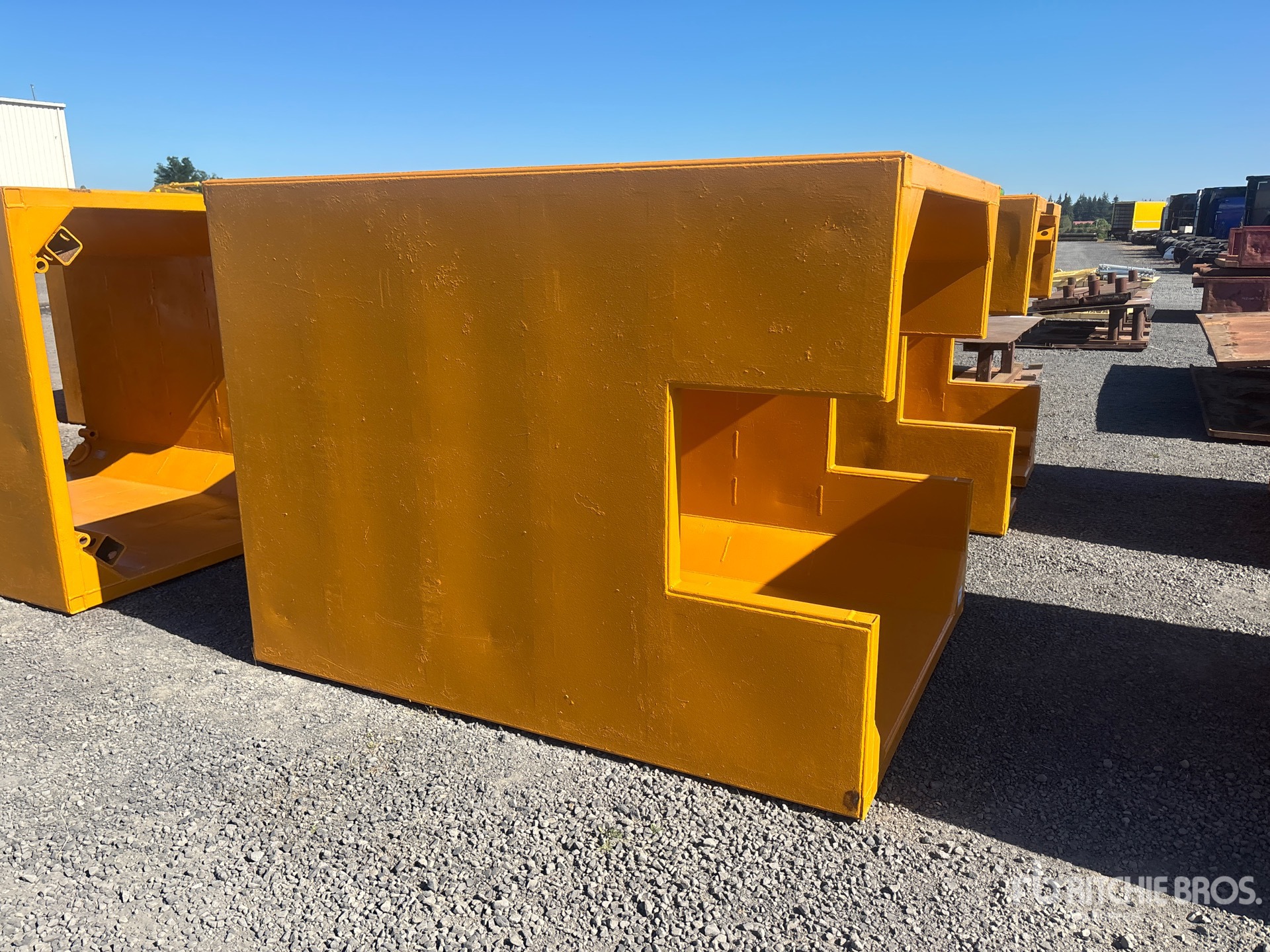 Trench Shoring TS1850 6 ft x 8 ft (3 in Wall) Manhole Box