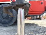 Crane Superstructure with Outrigger Cylinders