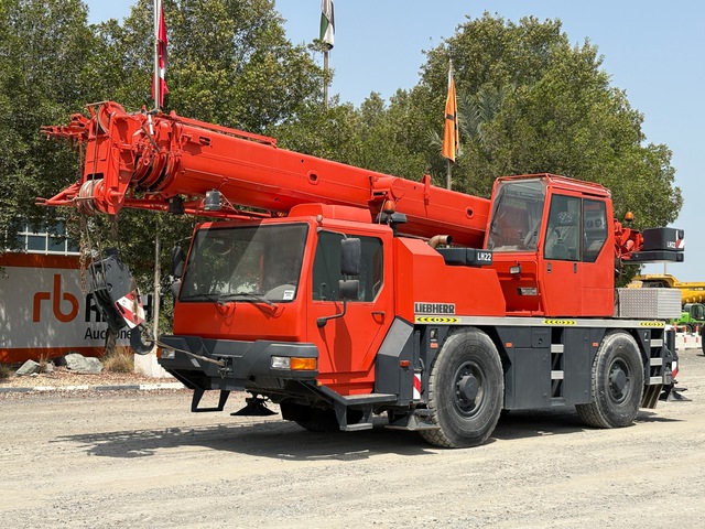 2008 Liebherr LTM1030-2.1 30 ton 4x4x4 All Terrain Crane