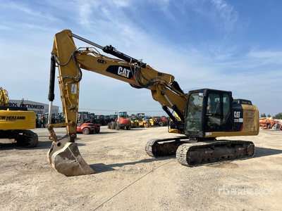 2014 Cat 323ELN حفارة بجنزير