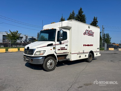 2010 Hino 185 4x2 Utility Truck