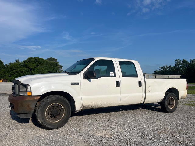 2004 Ford F-250 XL 4x2 Crew Cab Pickup