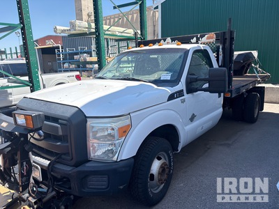 2013 Ford F350 XL 4x2 Flatbed Truck