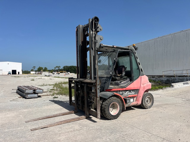 2014 Linde H70D 13600 lb Pneumatic Tire Forklift