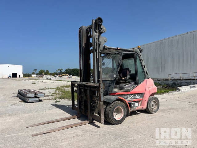 2014 Linde H70D 13600 lb Pneumatic Tire Forklift