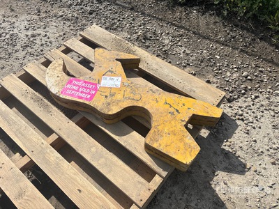 Quantity of (2) Q/C Excavator Attachment Lugs