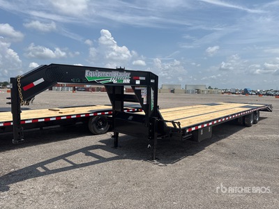 2025 Ranco G35HR 35 ft T/A Gooseneck Equipment Trailer