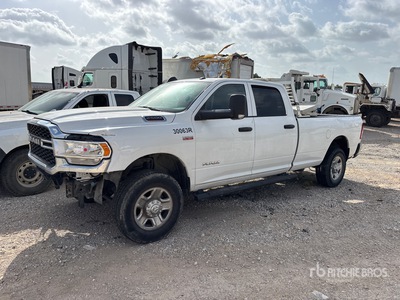 2021 Ram 2500 4x4 Crew Cab بيك اب