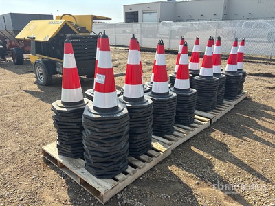 Quantity of (250) Conos de trafico (Unused)