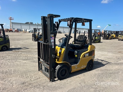 2018 Cat GP18N 3000 lb Pneumatic Tire Gabelstapler