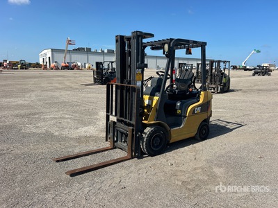 2018 Cat GP18N 3000 lb Pneumatic Tire Gabelstapler