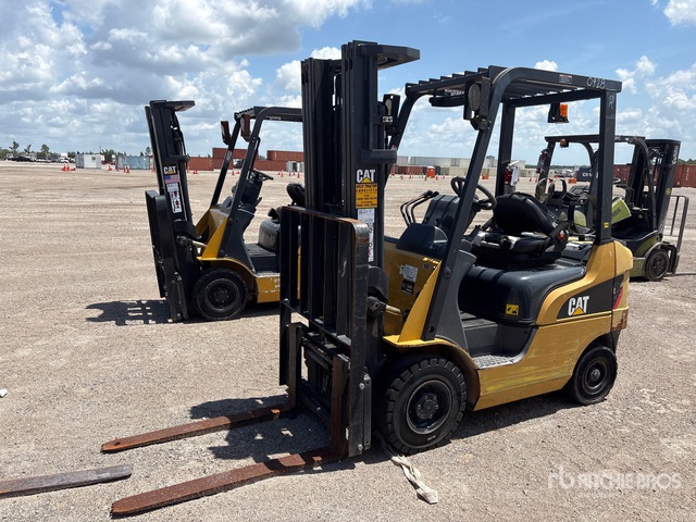 2018 Cat GP18N 3500 lbs Pneumatic Tire Forklift