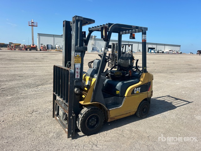 2018 Cat GP18N 3000 lb Pneumatic Tire Forklift