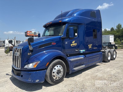 2022 Peterbilt 579 6x4 T/A Sleeper Truck Tractor