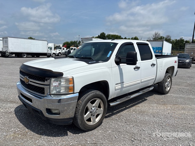 2014 Chevrolet Silverado 2500 HD 4x4 Crew Cab Pickup