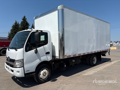 2018 Hino 740 4x2 Van Truck