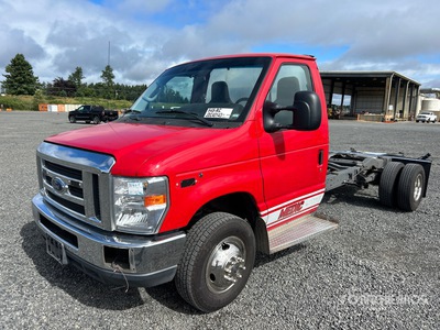 2018 Ford E-450 4x2 Cab and Chassis