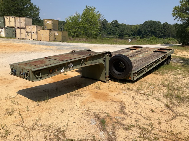 Fontaine M172A1 Lowboy Trailer