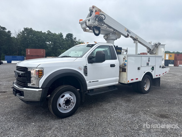 2018 Altec AT235 35 ft on 2019 Ford F-450 XL 4x2 Bucket Truck