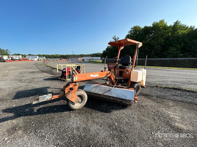 2001 Lay-Mor 6HC Self-Propelled Broom