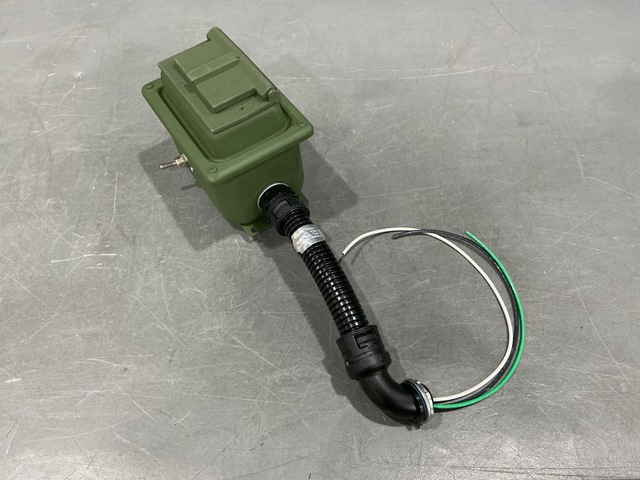 Oshkosh 3426933 Outlet Box Assembly
