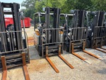 Picture, Right Front Corner