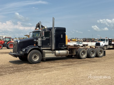 2011 Kenworth T800 8x6 Sleeper Cabina y chasis