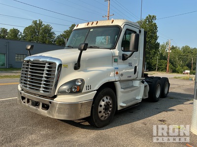 2016 Freightliner Cascadia 125 6x4 Sleeper Truck Tractor