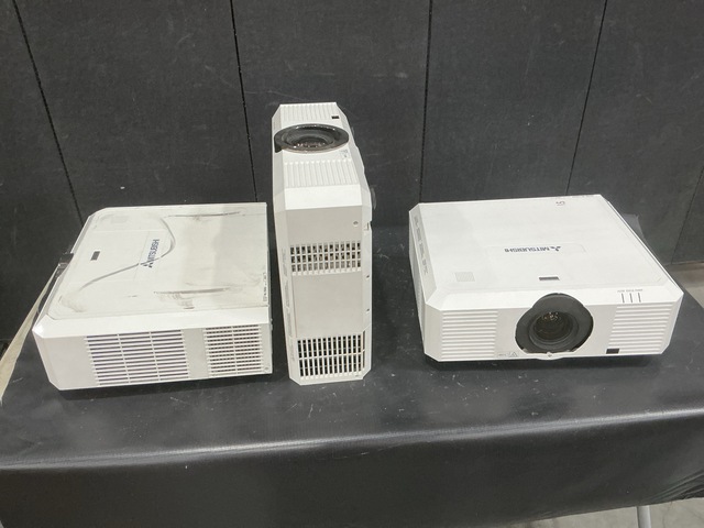 (3) Mitsubishi WL7050U LCD Projectors