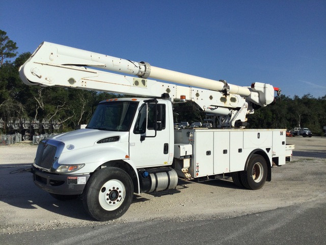 2016 Altec AA55 56 ft on 2017 International 4300 4x2 Bucket Truck