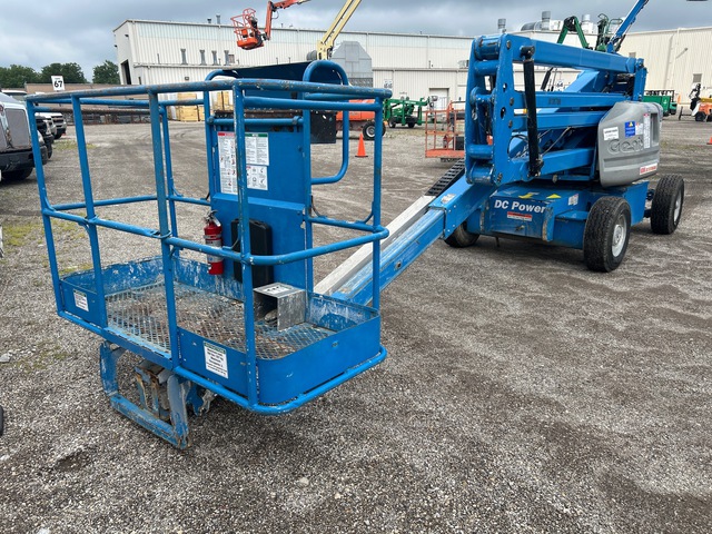 2015 Genie Z-45/25 2WD Electric Articulating Boom Lift