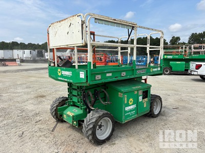 2016 JLG 260MRT Dual Fuel 4x4 Elevador de tijera