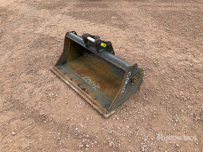35 in Cleanup Excavator Bucket - Fits Liugong 9027F