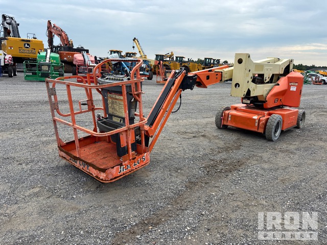 Articulating Boom Lifts