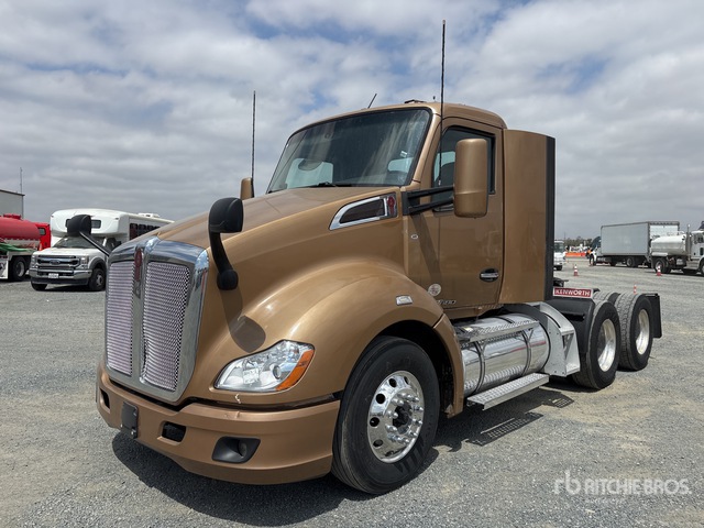 2022 Kenworth T680 6x4 T/A Day Cab Truck Tractor