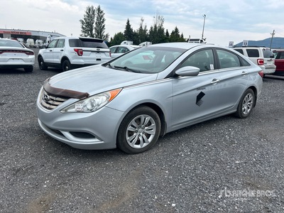 2013 Hyundai SONATA Auto