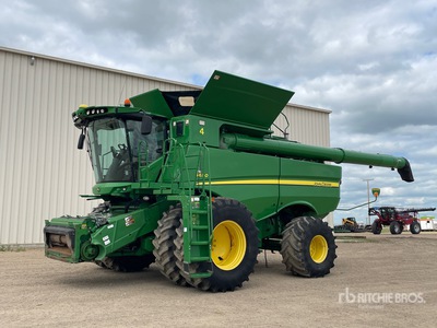 2013 John Deere S690S STS Cosechadora