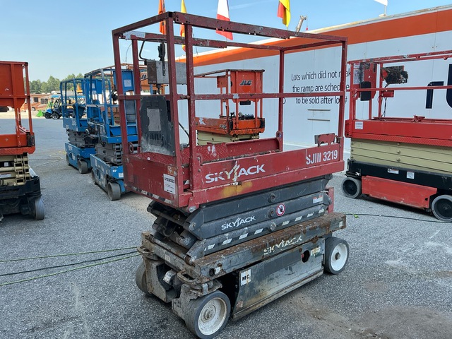 2018 Skyjack SJIII-3219 Electric Scissor Lift