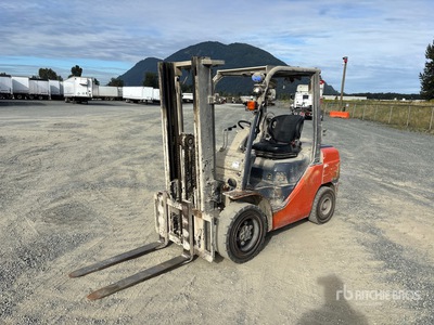 2019 Toyota 8FGU32 6500 lb Pneumatic Tire Forklift