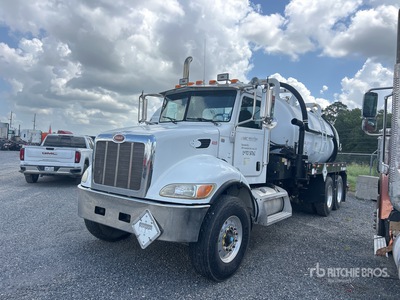 2013 Peterbilt 348 6x4 Vacuum Tanker Truck