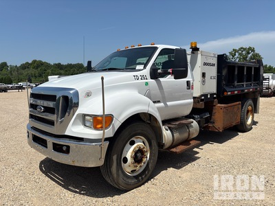 2015 Ford F-750 Super Duty 4x2 Doosan P185 Air Compressor S/A Dump Truck
